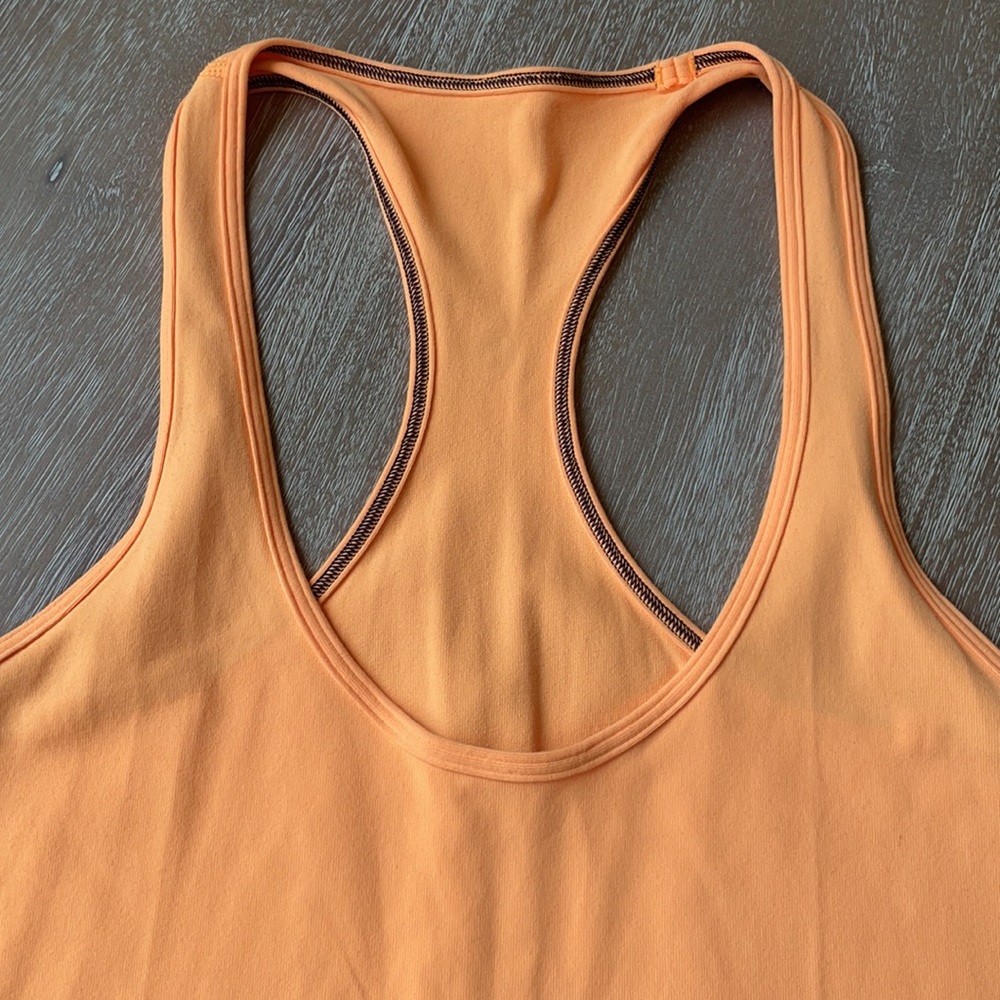 Lululemon NWOT Cool Racerback Size 8 - Picture 3 of 6